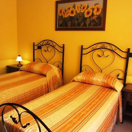 Monna Lisa Hotel 3*